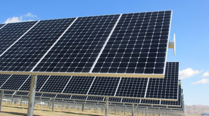 نقش برق خورشیدی ویرا در کاهش هزینه‌ها و توسعه انرژی پاک در شیراز